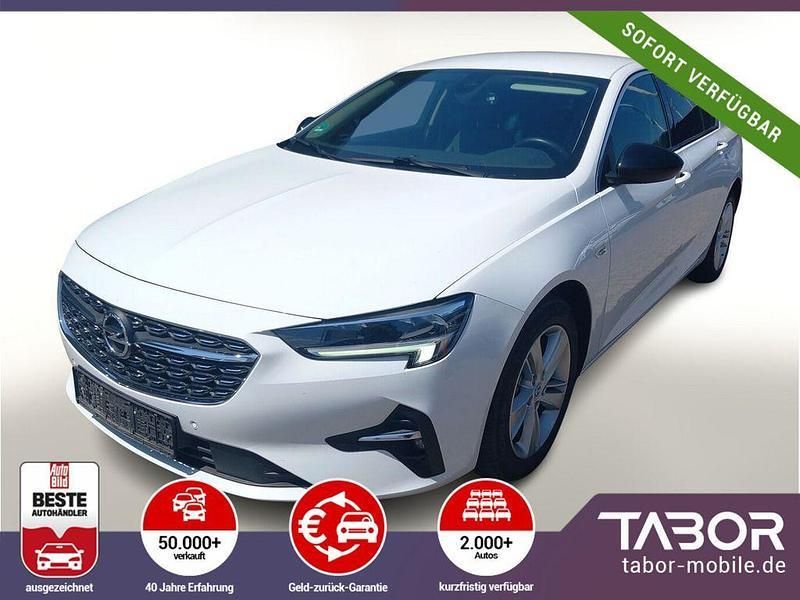 Weiss Gebraucht 2021 Opel Insignia Limousine | 15.788 € (Fairer Preis) - Bild 1/4