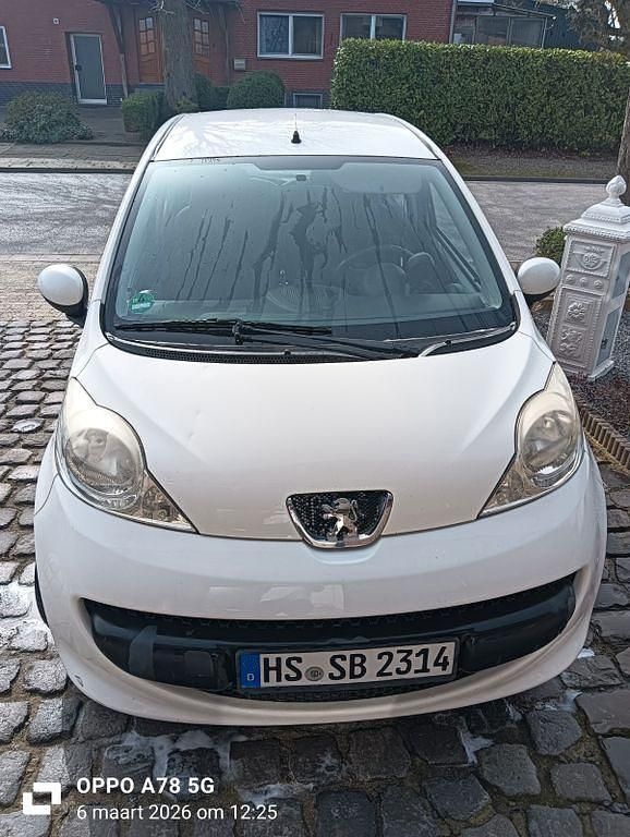 Gebraucht Peugeot 107 Filou 68 PS (50 kW) 2007 Weiß Kleinwagen