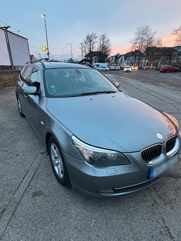 Gebraucht BMW 523 190 PS (139 kW) 2007 Grau Kombi