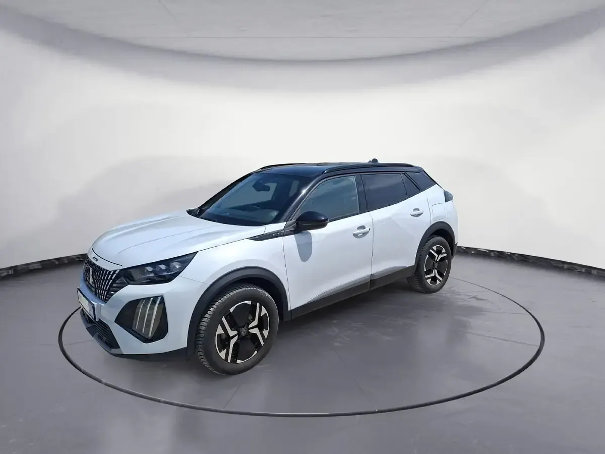 Gebraucht Peugeot 2008 GT 131 PS (96 kW) 2024 Weiß SUV
