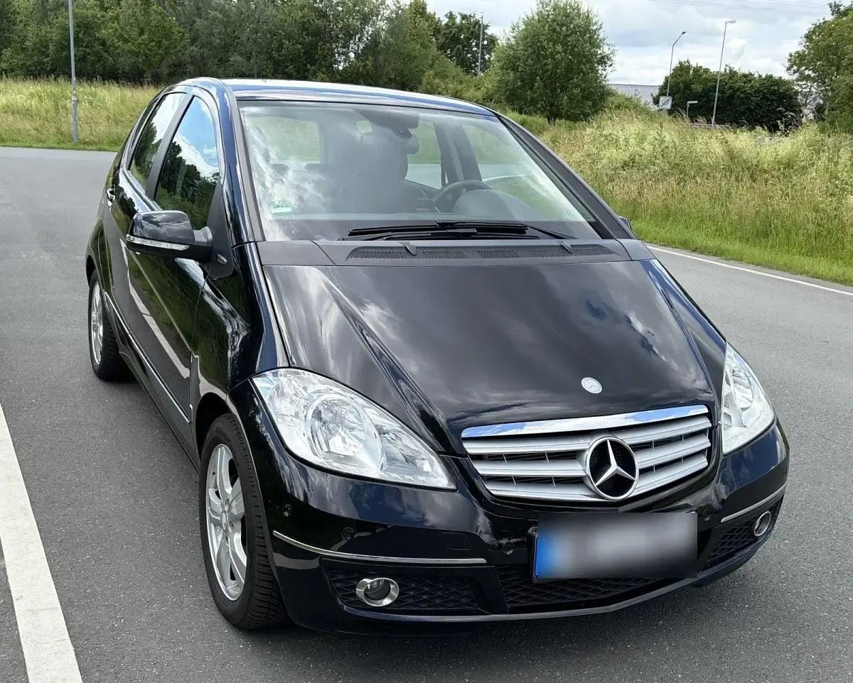Gebraucht Mercedes A160 Avantgarde 70 PS (51 kW) 2012 Schwarz Kleinwagen