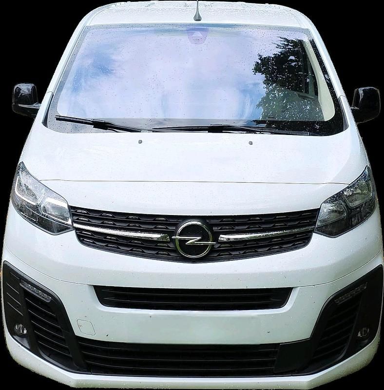 Weiß Gebraucht 2023 Opel Vivaro Edition Van | 27.950 € (Etwas zu teuer) - Bild 1/4