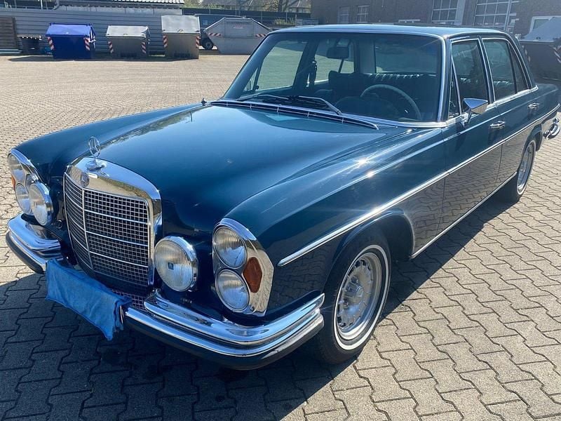Blau Gebraucht 1972 Mercedes W108 Limousine | 21.900 € - Bild 1/4
