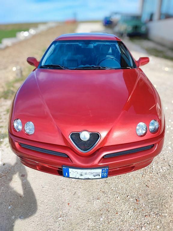 Rot Gebraucht 2001 Alfa Romeo GTV Coupé | 6.900 € (Fairer Preis) - Bild 1/4