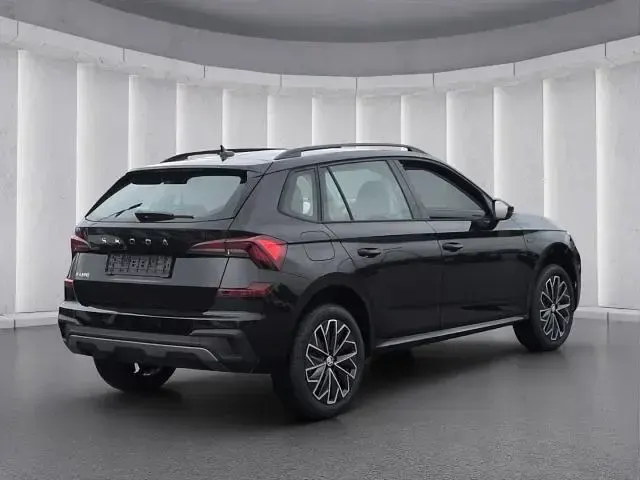 Neu Skoda Kamiq Tour 150 PS (110 kW) 2026 Schwarz metallic SUV