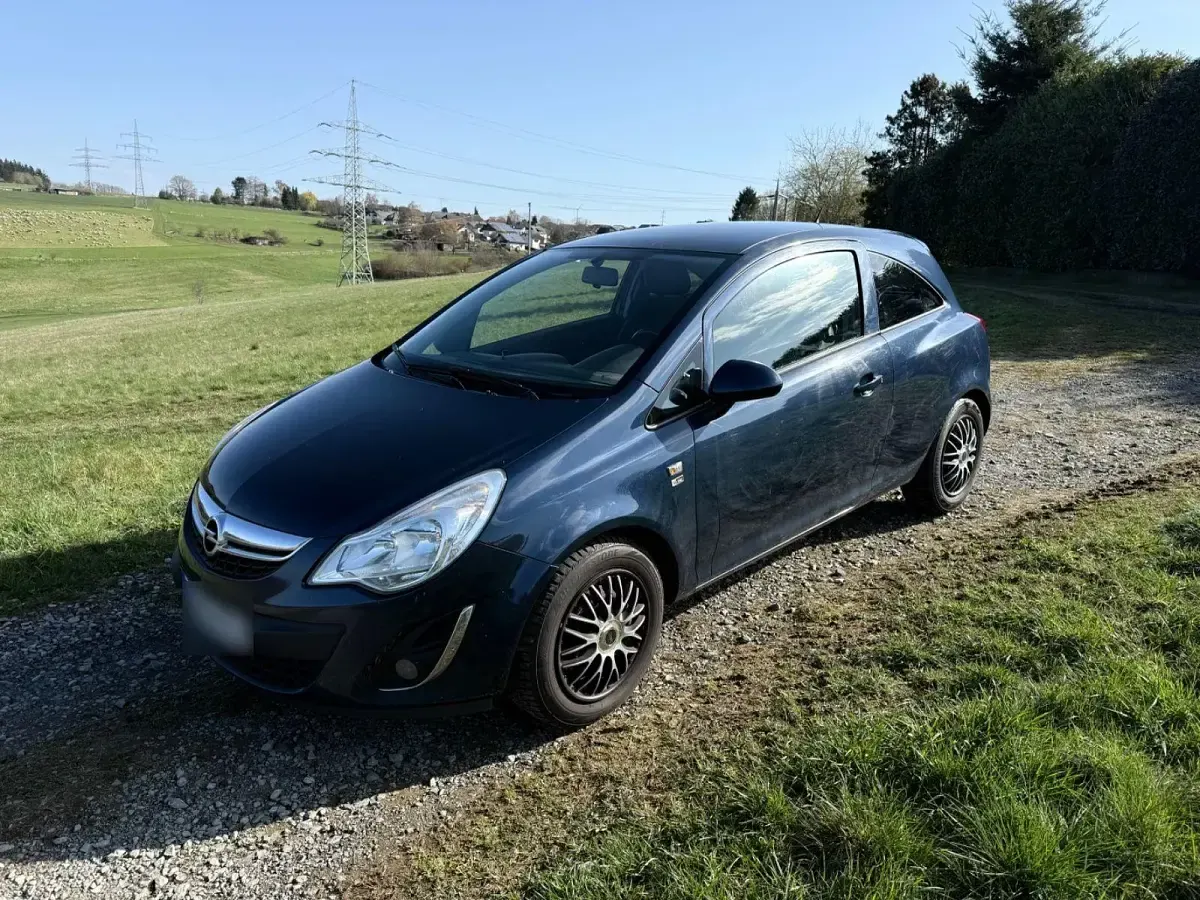 Second-hand Opel Corsa 69 CP (50 kW) 2012 Albastru Hatchback