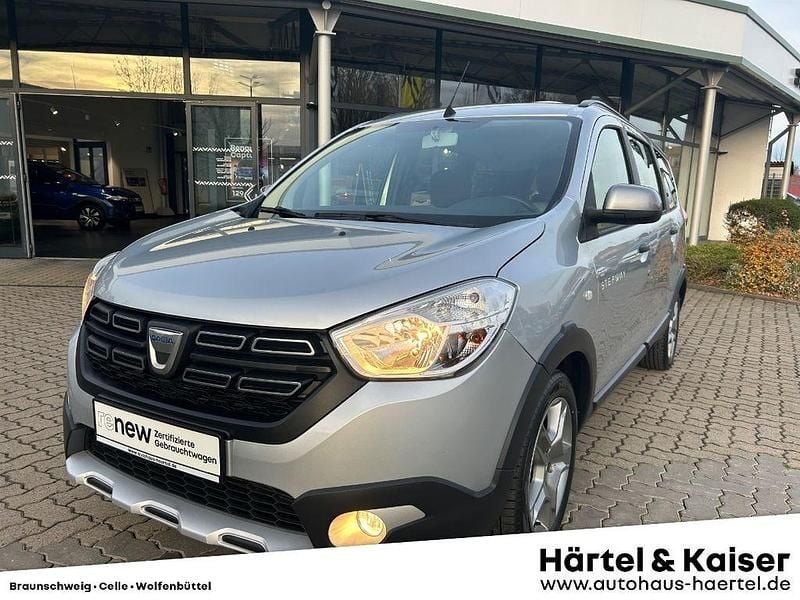 Grau Gebraucht 2020 Dacia Lodgy Stepway Van / Kleinbus | 14.290 € (Fairer Preis) - Bild 1/4