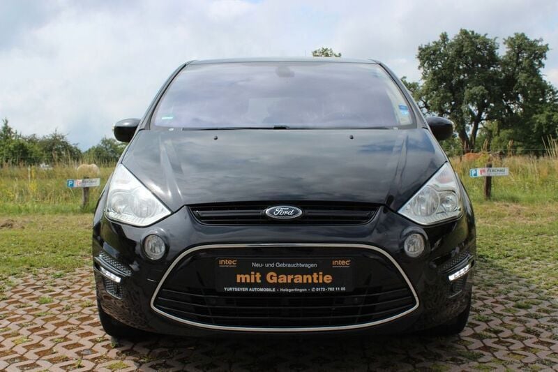 Gebraucht Ford S-MAX Titanium 140 PS (102 kW) 2014 Schwarz Van / Kleinbus