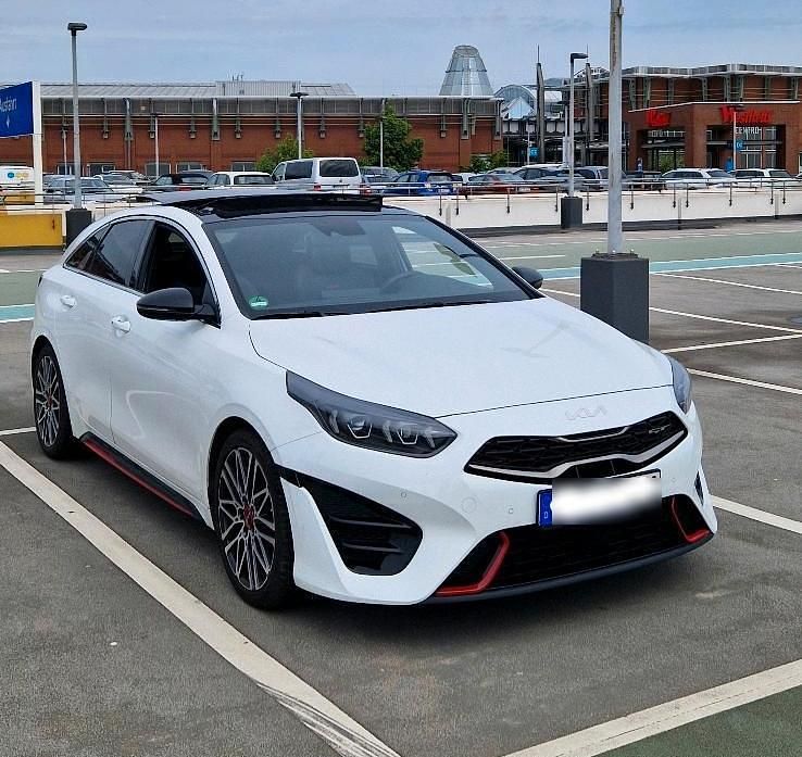 Gebraucht Kia ProCeed Comfort 204 PS (150 kW) 2022 Weiß Kombi