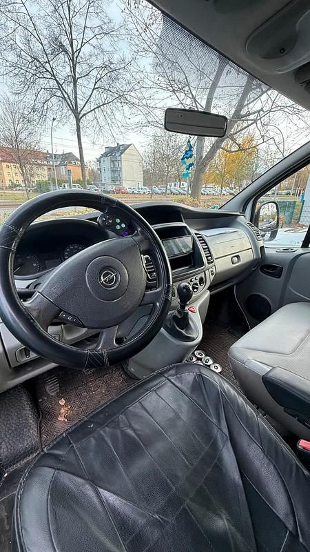 Gebraucht Opel Vivaro 114 PS (83 kW) 2012 Weiß Van / Kleinbus