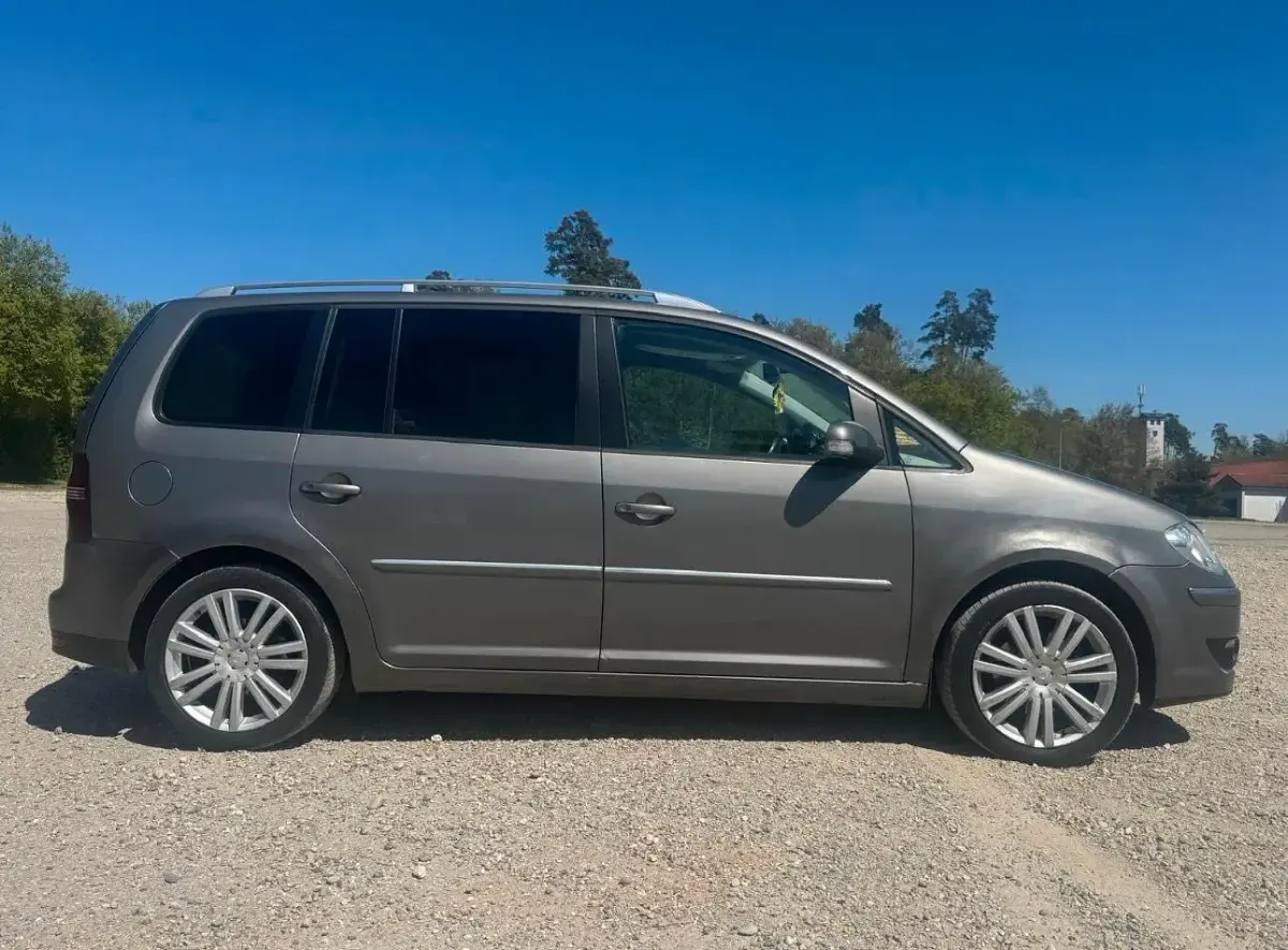 Usata VW Touran 140 CV (102 kW) 2007 Marrone Monovolume