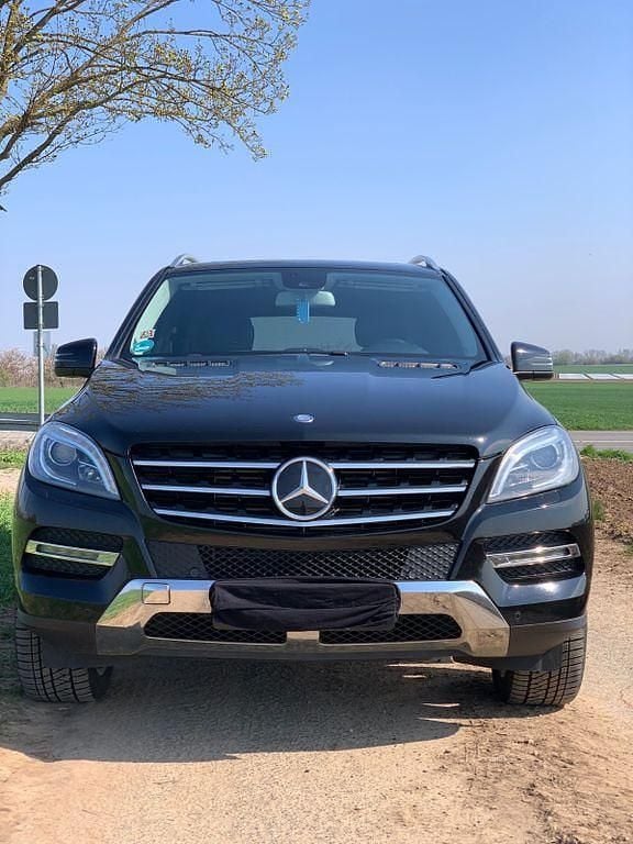 Gebraucht Mercedes ML350 258 PS (189 kW) 2013 Schwarz SUV