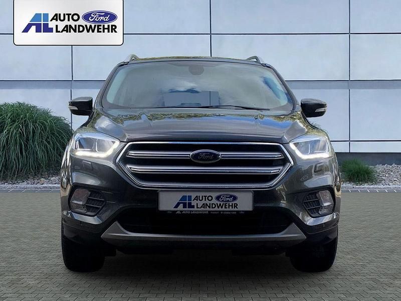 Gebraucht Ford Kuga Titanium 150 PS (110 kW) 2018 Grau SUV