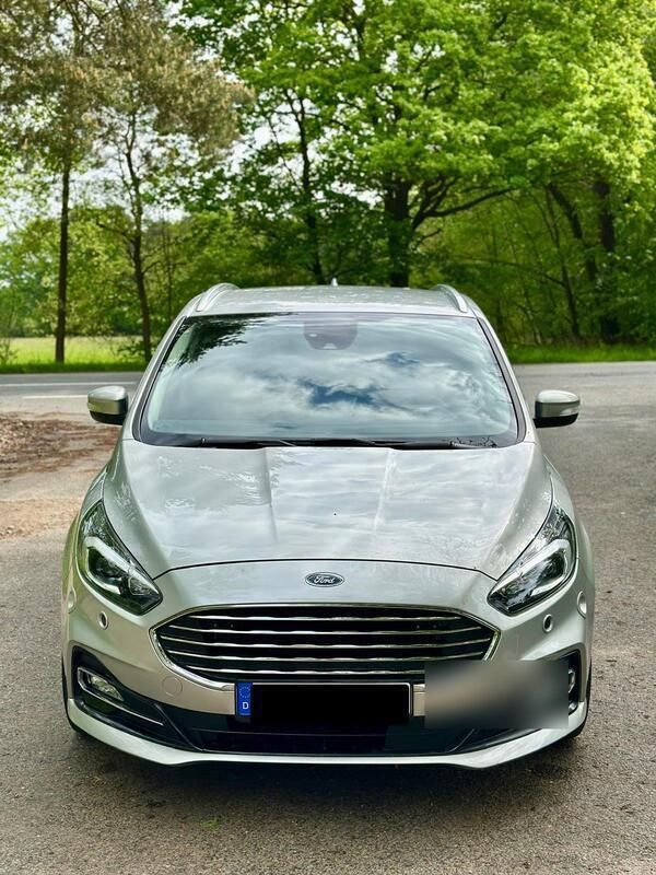 Silber Gebraucht 2020 Ford S-MAX S Van / Kleinbus | 16.000 € (Guter Preis) - Bild 1/4
