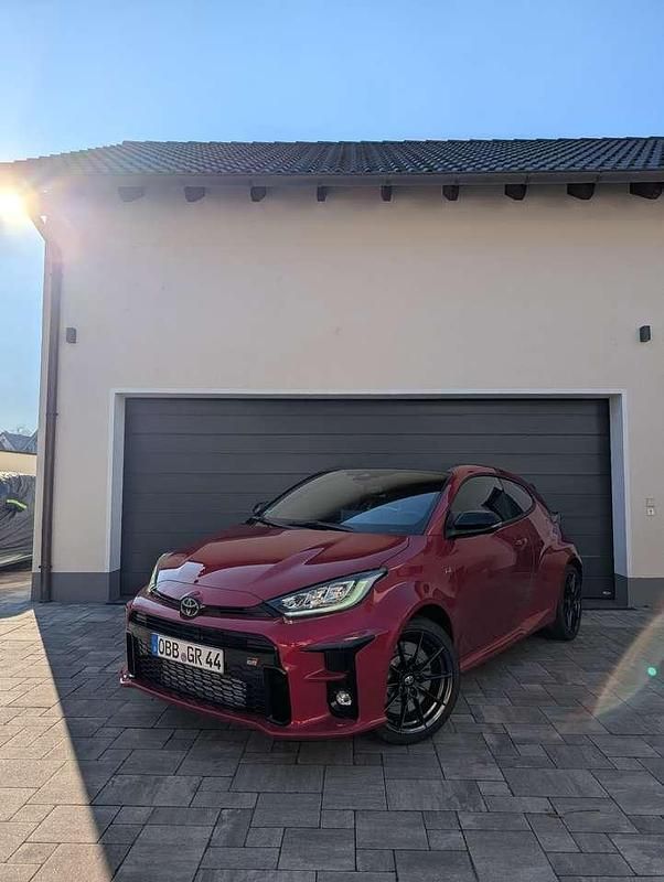 Gebraucht 2024 Toyota Yaris Edition Limousine | 41.300 € (Fairer Preis) - Bild 1/4
