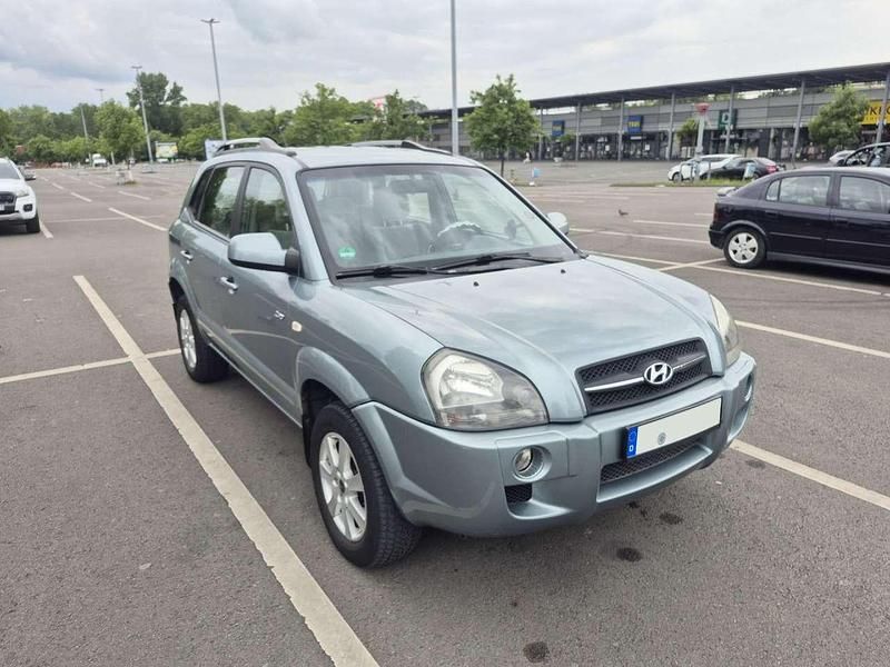 Grau Gebraucht 2005 Hyundai Tucson GLS SUV | 3.499 € (Fairer Preis) - Bild 1/4