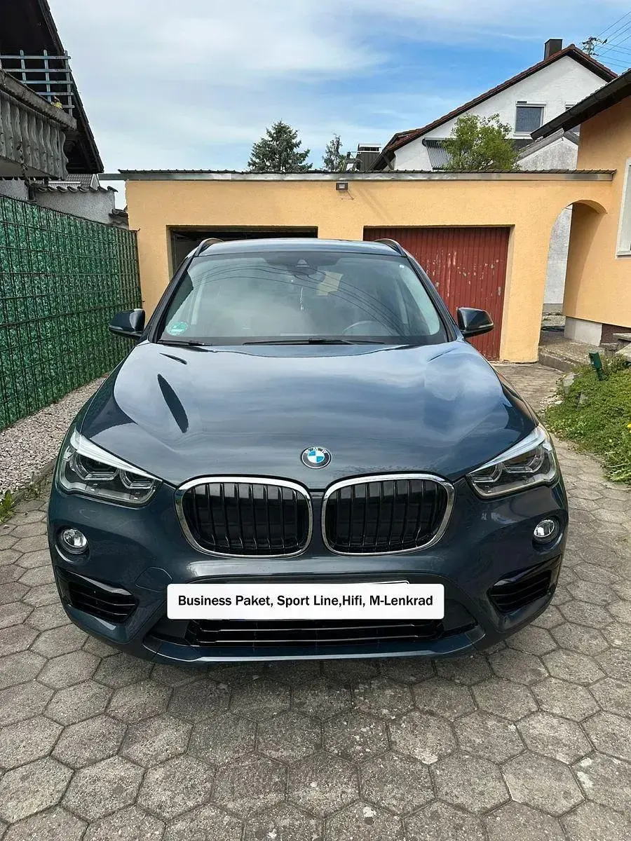Gebraucht BMW X1 Sport Line 150 PS (110 kW) 2018 Grau SUV