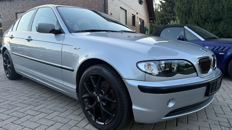 Silber Gebraucht 2005 BMW 320 Lifestyle Limousine | 9.950 € - Bild 1/4