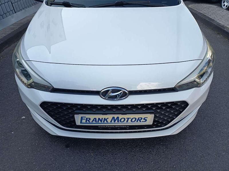 Gebraucht Hyundai i20 Intro Edition 84 PS (61 kW) 2014 Weiß Kleinwagen