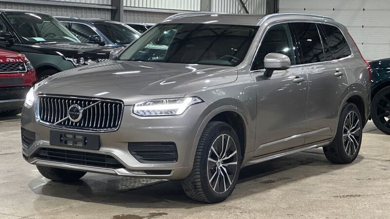 Grau Gebraucht 2020 Volvo XC90 Momentum SUV | 30.900 € (Superpreis) - Bild 1/4