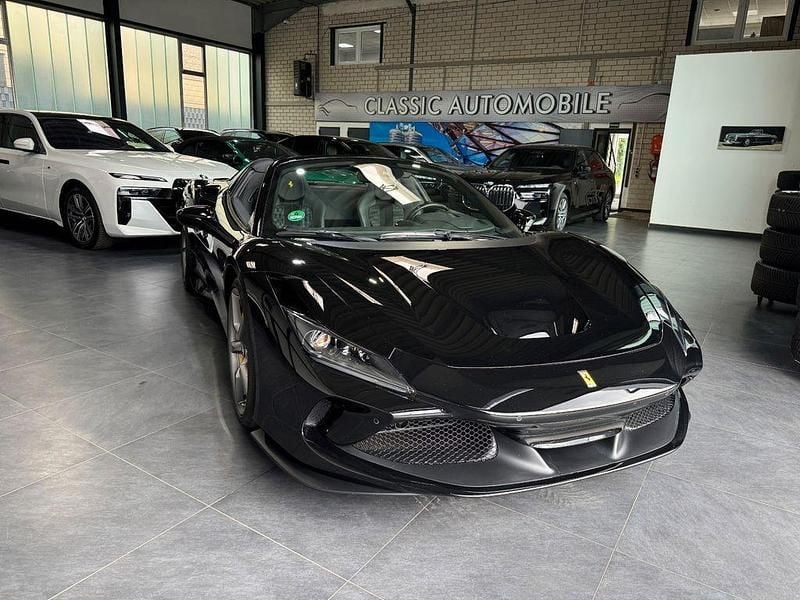 Gebraucht Ferrari F8 721 PS (530 kW) 2021 Schwarz Cabrio