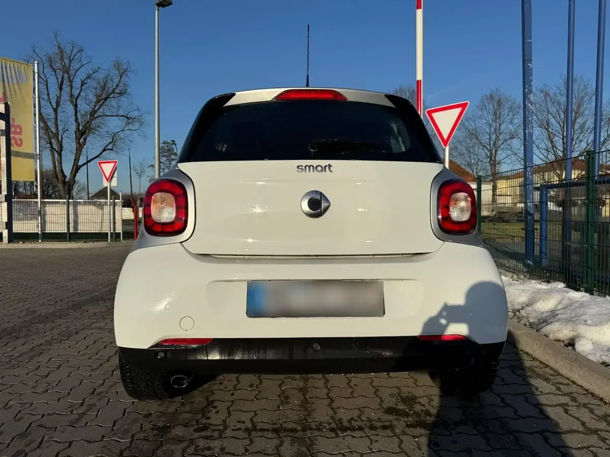 Gebraucht Smart ForFour 71 PS (52 kW) 2015 Weiß Kleinwagen
