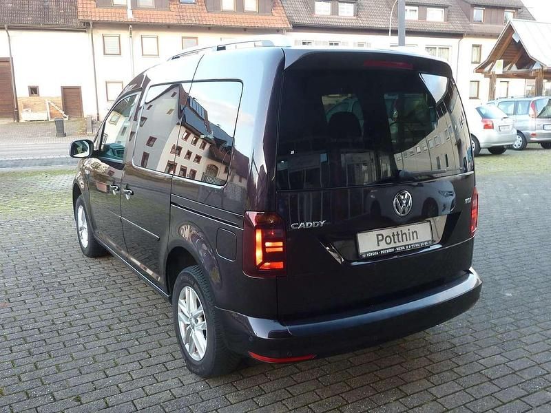 Gebraucht VW Caddy Comfortline 102 PS (75 kW) 2016 Black berry metallic Van / Kleinbus