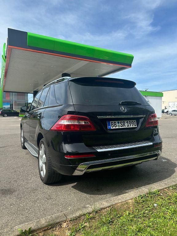 Gebraucht Mercedes ML350 258 PS (189 kW) 2013 Schwarz SUV
