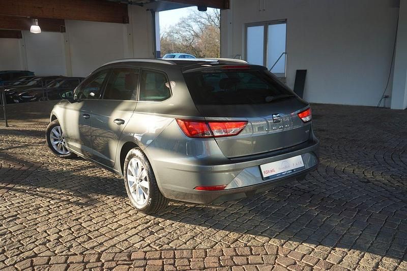 Usata Seat Leon ST 125 CV (91 kW) 2017 Grigio Station wagon