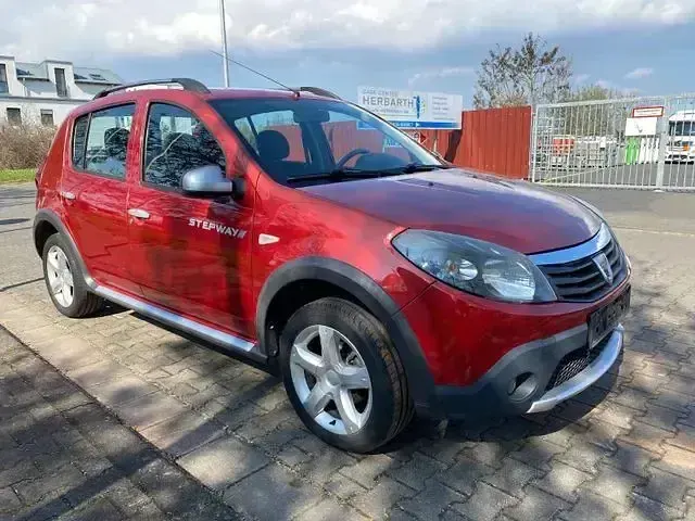 Gebraucht Dacia Sandero Stepway 87 PS (63 kW) 2010 Rot Limousine