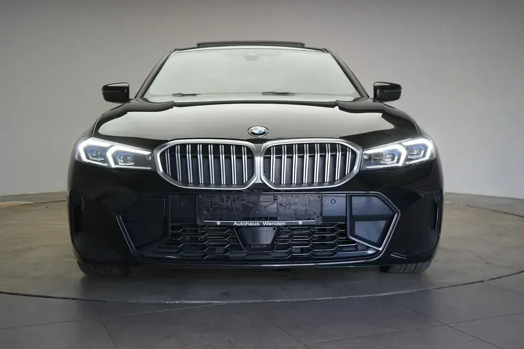 Gebraucht BMW 320 M Sport 184 PS (135 kW) 2024 Schwarz Limousine