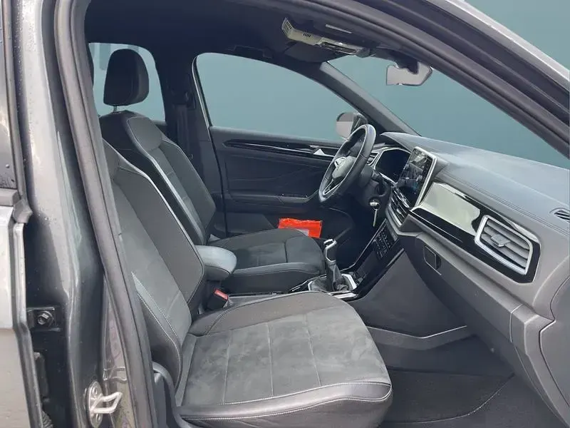 Gebraucht VW T-Roc 110 PS (80 kW) 2023 Grau SUV