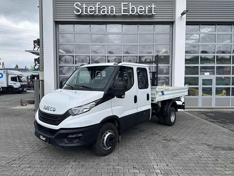 Gebraucht Iveco Massif 129 PS (94 kW) 2022 Weiss Van / Kleinbus