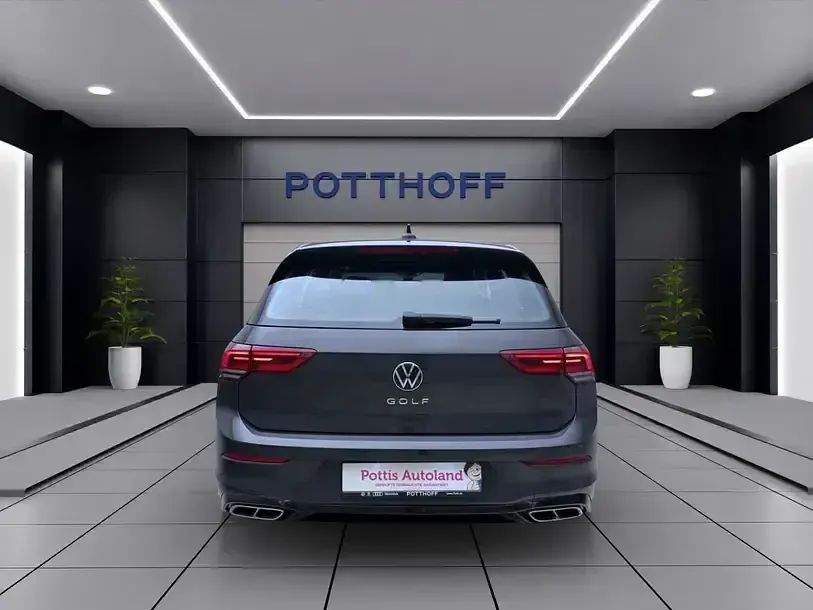Gebraucht VW Golf VIII R-line 131 PS (96 kW) 2024 Grau Limousine