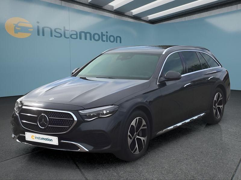 Grau Gebraucht 2024 Mercedes E450 Kombi | 70.299 € - Bild 1/4