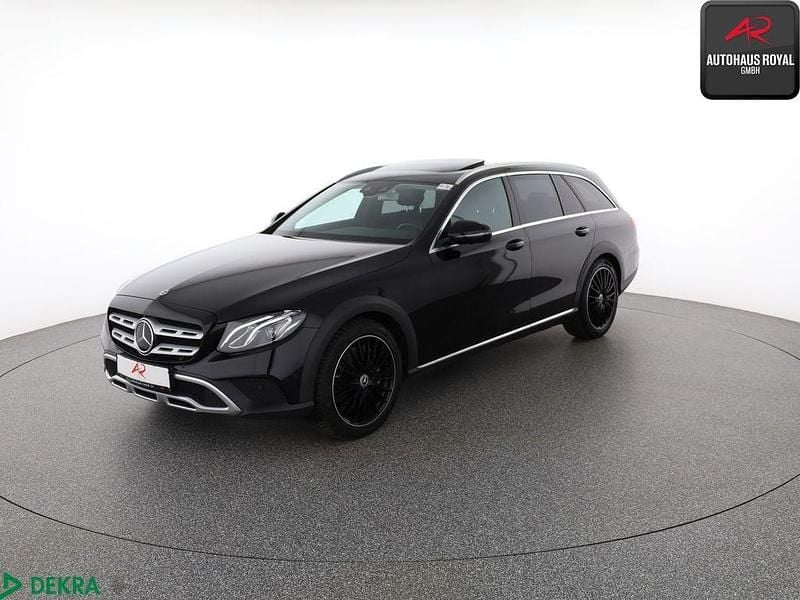Schwarz Gebraucht 2020 Mercedes E400 Kombi | 37.880 € (Fairer Preis) - Bild 1/4