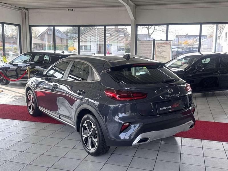 Gebraucht Kia XCeed Spirit 105 PS (77 kW) 2021 Grau SUV
