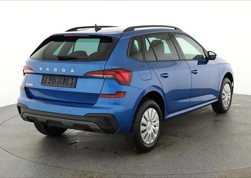 Race blau metallic Neu 2025 Skoda Kamiq Selection SUV | 26.895 € (Fairer Preis) - Bild 1/4