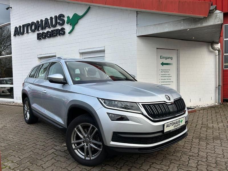 Silber Gebraucht 2017 Skoda Kodiaq Style SUV | 22.480 € (Guter Preis) - Bild 1/4