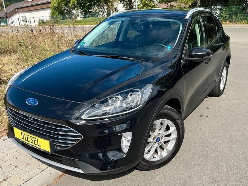 Gebraucht Ford Kuga Titanium 150 PS (110 kW) 2021 Schwarz SUV