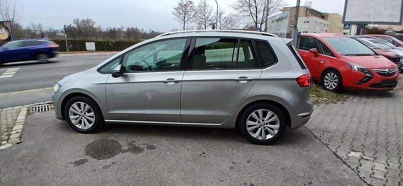 Gebraucht VW Golf VII 125 PS (91 kW) 2016 Silber Kombi