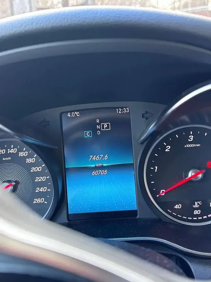 Gebraucht Mercedes C220 194 PS (142 kW) 2019 Silber Coupé