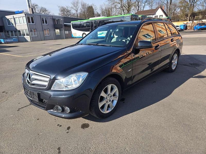 Gebraucht Mercedes C200 136 PS (100 kW) 2011 Grau Kombi