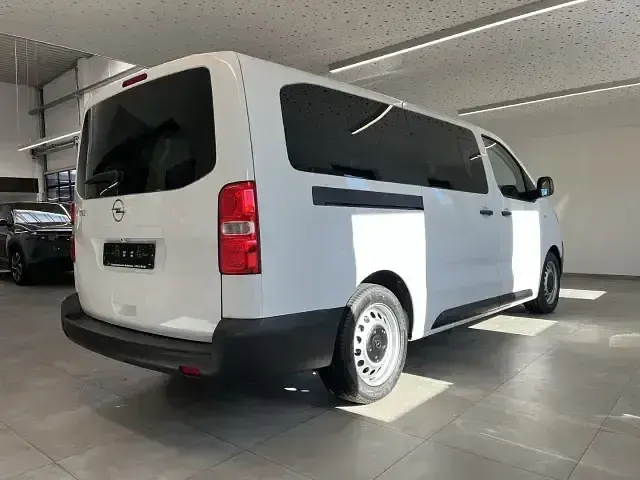 Neu Opel Vivaro-e Combi 179 PS (131 kW) 2026 Andere Van / Kleinbus