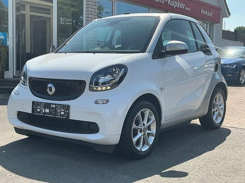 Silber Gebraucht 2017 Smart ForTwo Cabrio Cabrio | 10.900 € (Guter Preis) - Bild 1/4