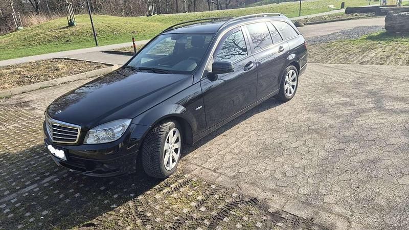 Gebraucht Mercedes C180 156 PS (114 kW) 2009 Schwarz Kombi