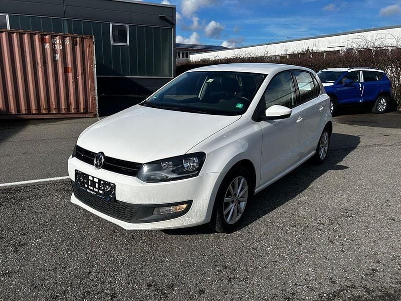 Weiß Gebraucht 2012 VW Polo Comfortline Kleinwagen | 6.399 € (Superpreis) - Bild 1/4