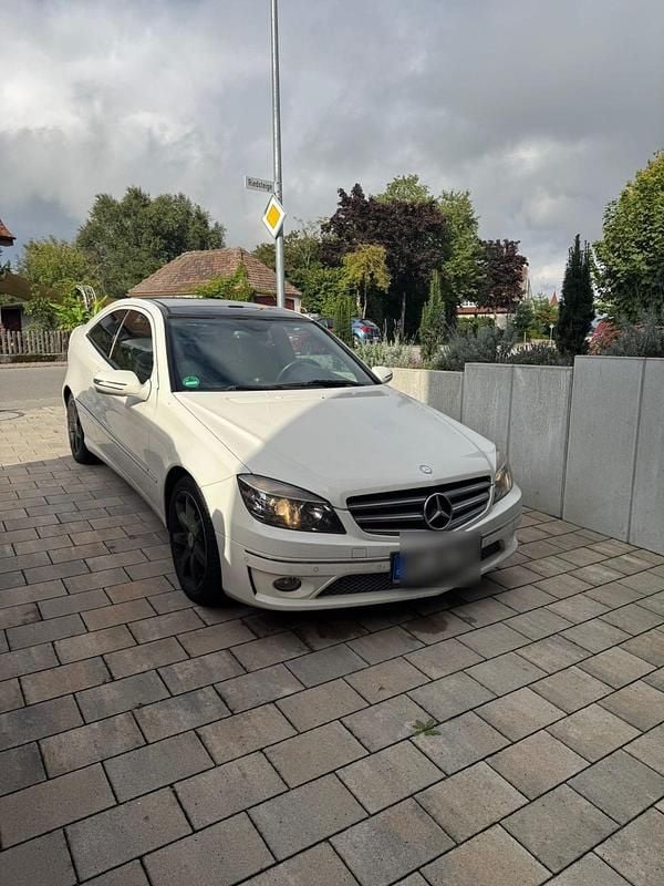 Weiß Gebraucht 2007 Mercedes CLC230 Kleinwagen | 3.990 € - Bild 1/4