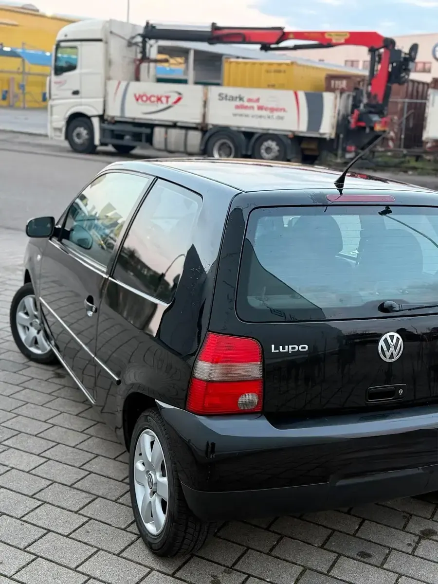 Brugt VW Lupo 75 HK (55 kW) 2003 Sort Hatchback