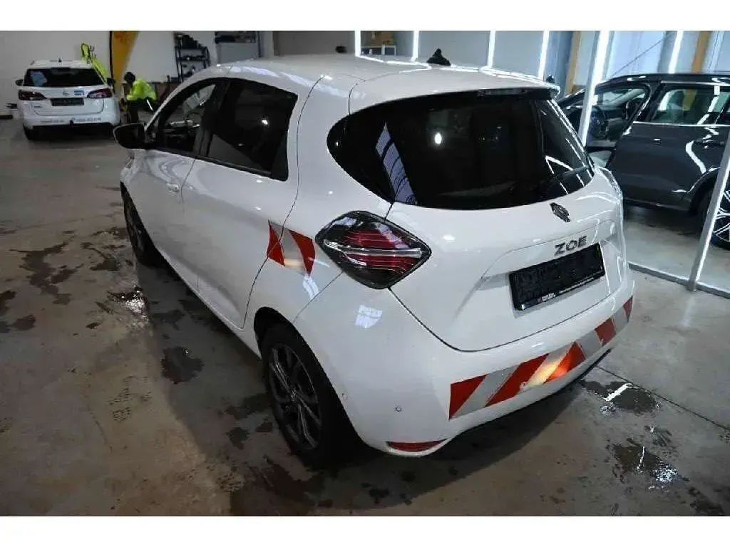 Gebraucht Renault Zoe Techno 50 kW (69 PS) 2022 Weiß Kleinwagen
